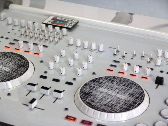 dj-sound-control-mixtrack